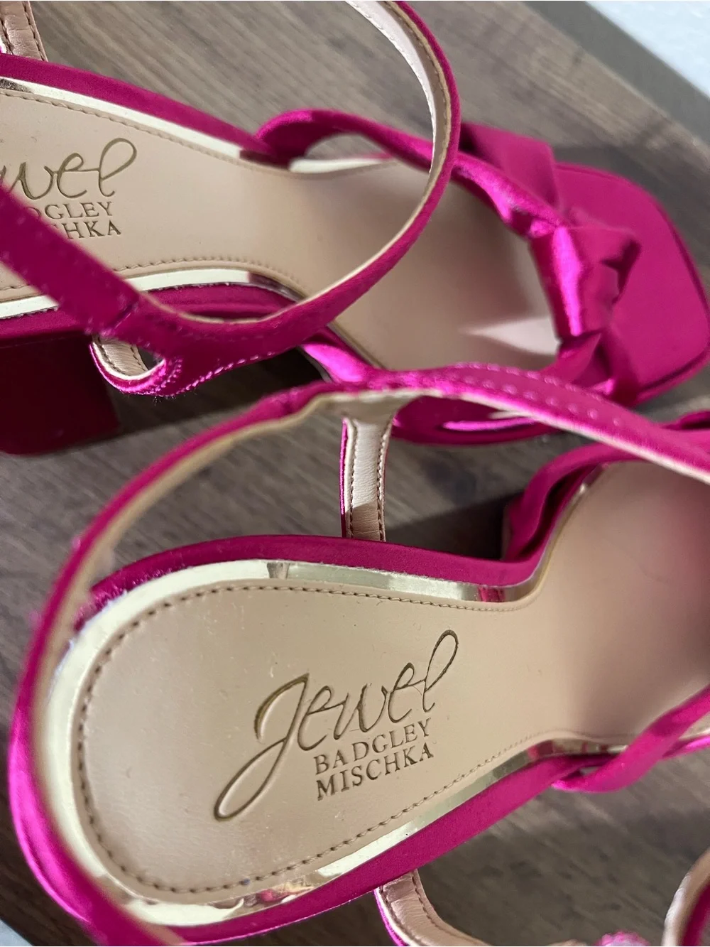 Jewel Badgley Mischka Fuchsia Satin Knotted Platform Block Heels